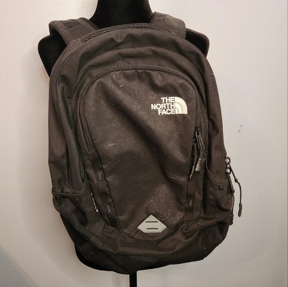 The North Face Vault Backpack Laptop Bag Has 2 Compartment Pockets